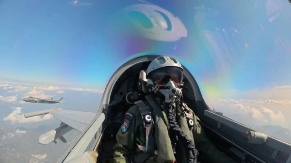 上海股票配资网站 未来的空战，是什么样的？